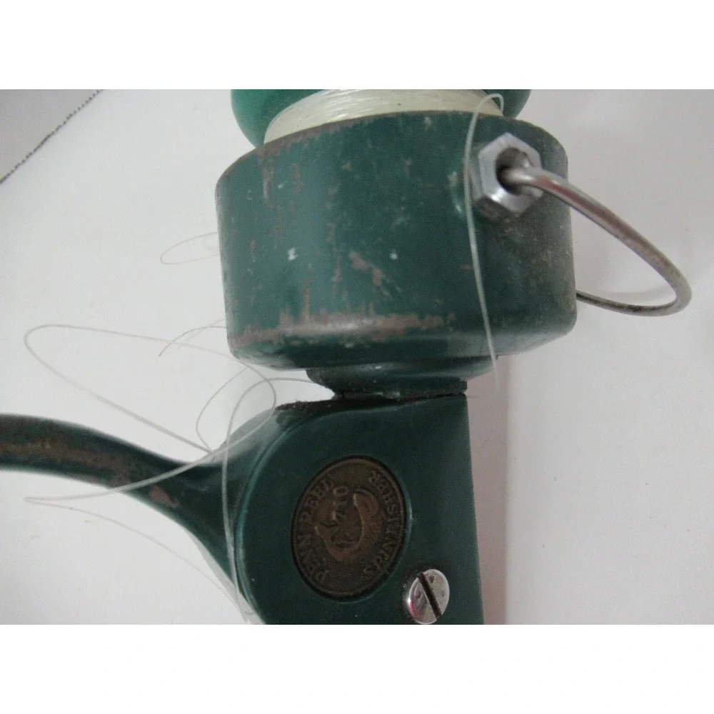 Penn 710 Greenie Spinfisher Spinning Reel USED for parts works but no handle